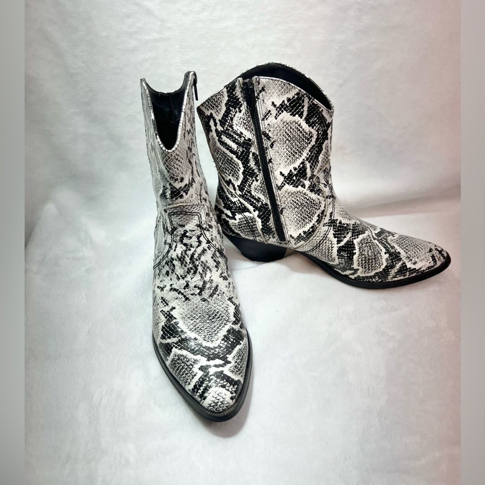 JOL Molly Faux Snakeskin Ankle Boots Women’s Size 7 Black and White - Picture 3 of 16